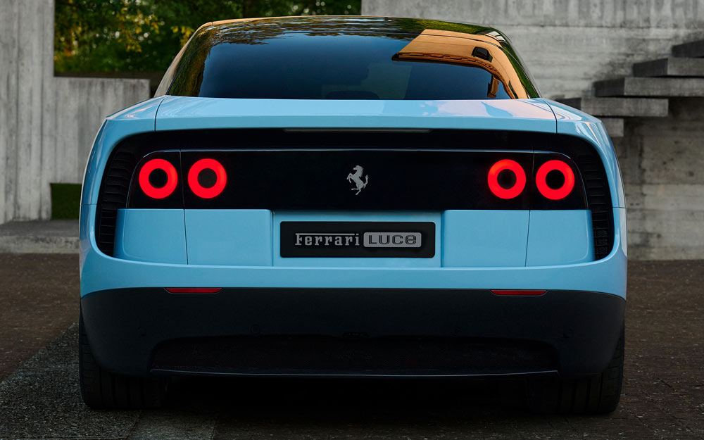 Frontale Posteriore della Ferrari Luce Azzurra Frontale Posteriore della Ferrari Luce Azzurra